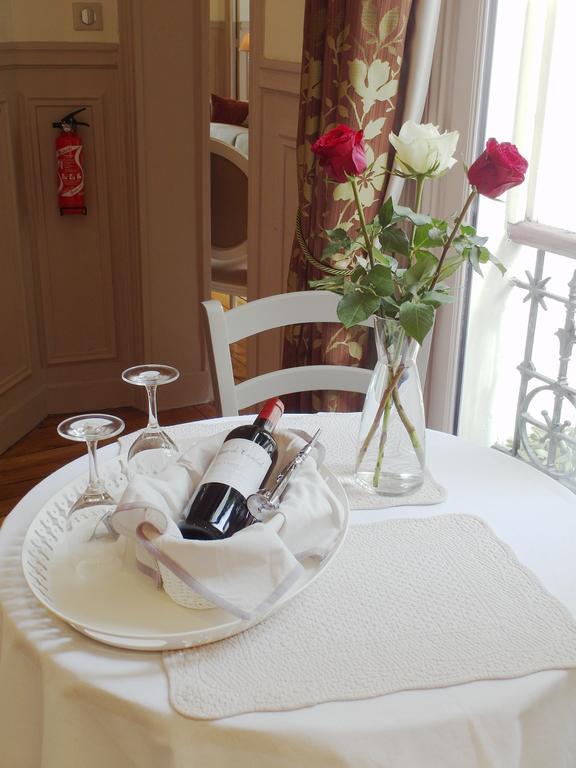 Chambre D Hote : Louvre Elegant Apt Suite Parigi Esterno foto