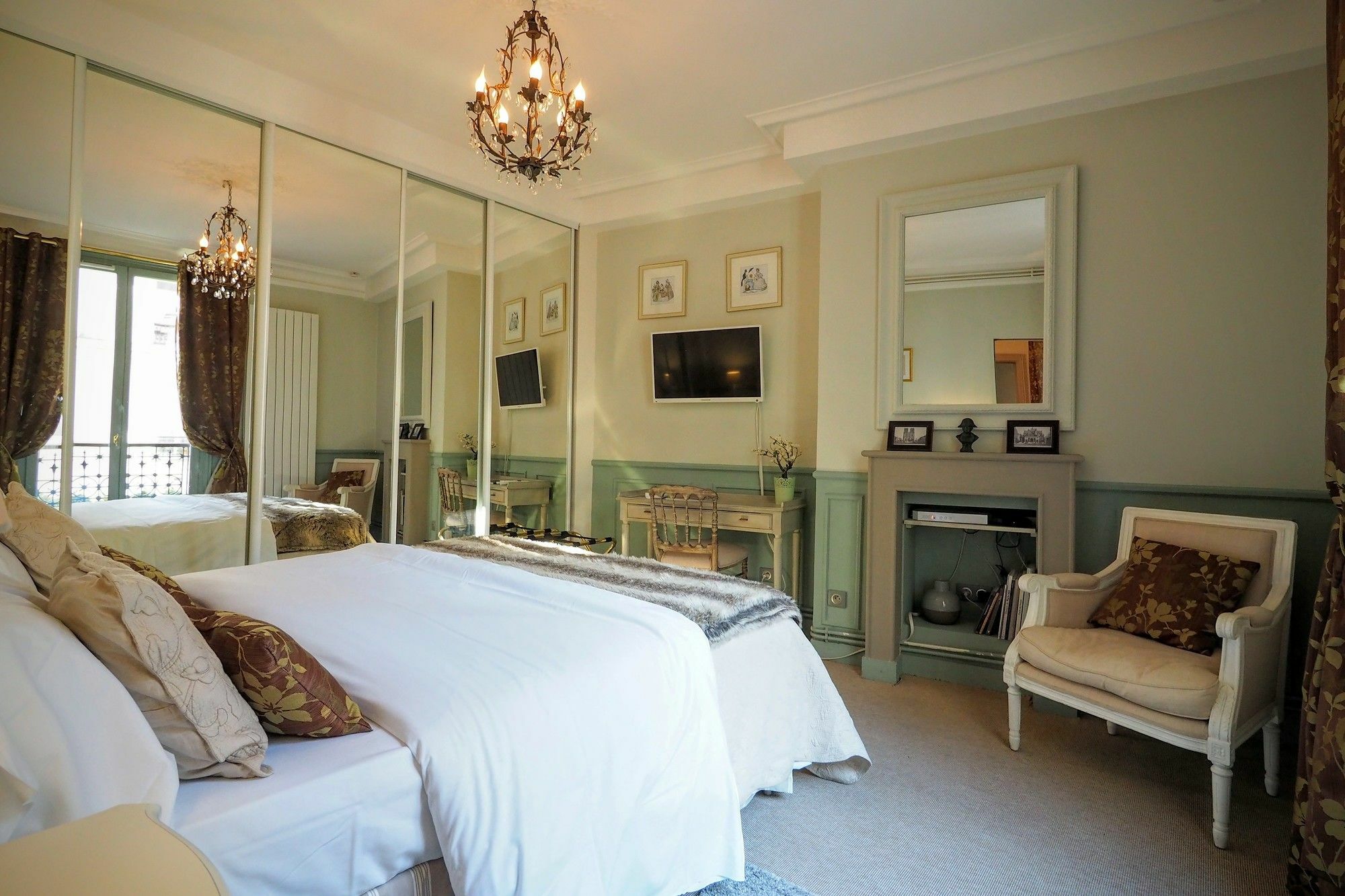 Chambre D Hote : Louvre Elegant Apt Suite Parigi Esterno foto